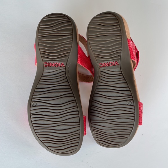 NWT Vionic Farra ll WVN Cherry Size 6 M - Picture 15 of 16